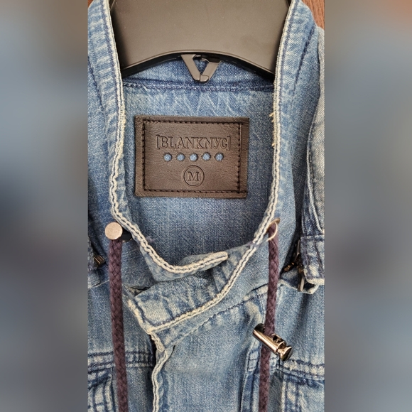 BlankNYC Denim Jacket Size MEDIUM - Picture 3 of 6